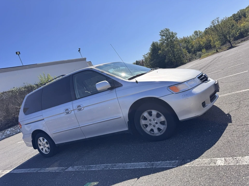 2002 Honda Odyssey - Image 16 of 21