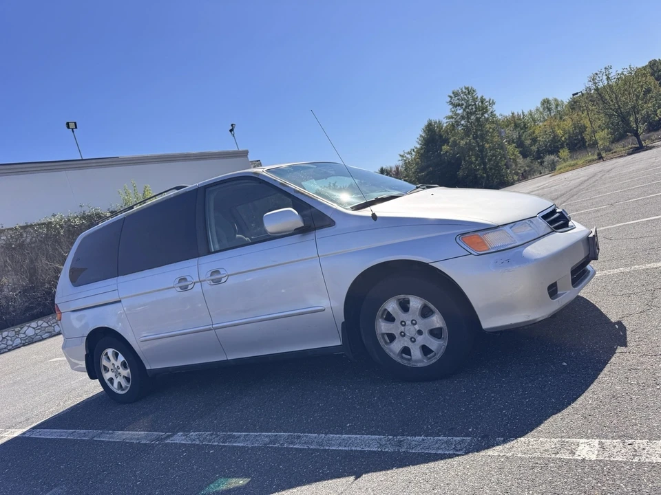 2002 Honda Odyssey - Image 15 of 21
