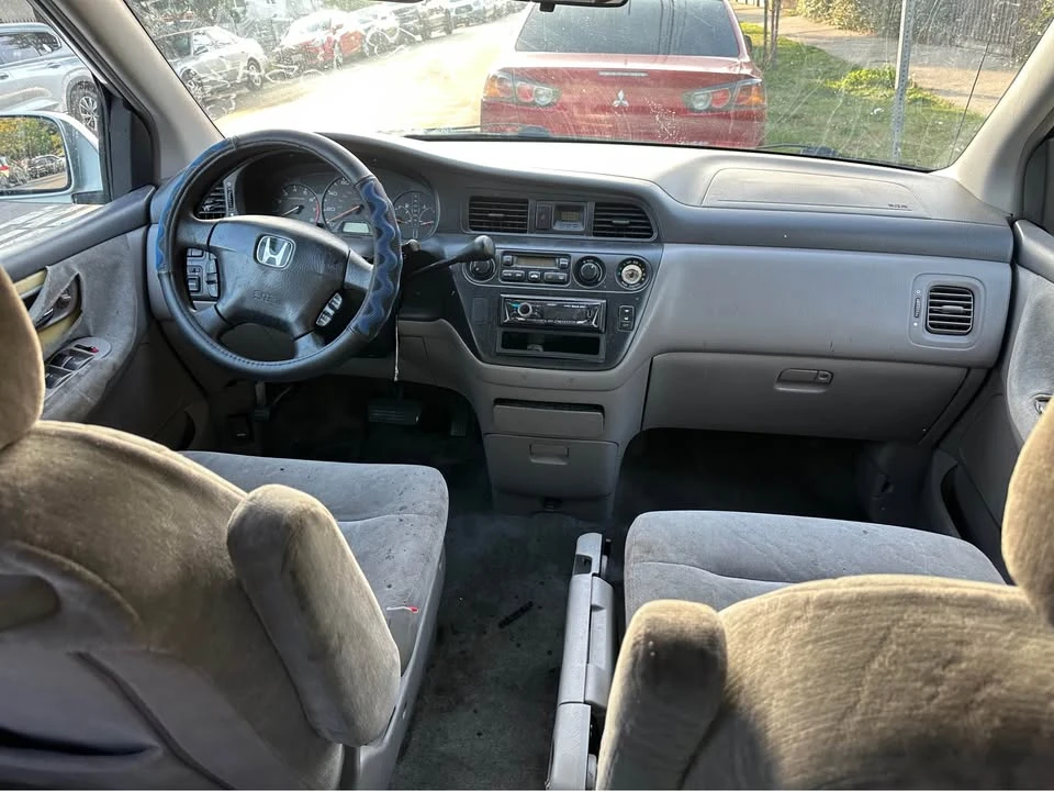 2002 Honda Odyssey - Image 5 of 6