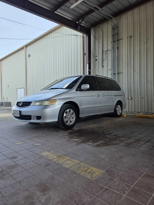 2002 Honda Odyssey - Image 15 of 18