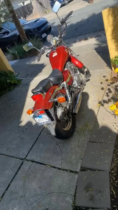 2002 Honda Motorcycles - Image 2 of 2