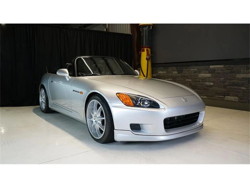 2002 Honda AP1 S2000 - Image 2 of 31