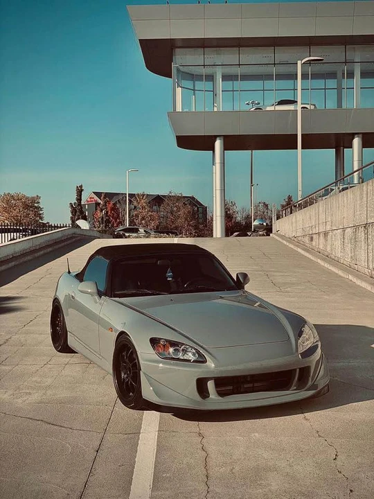 2002 Honda AP1 S2000 - Image 2 of 3