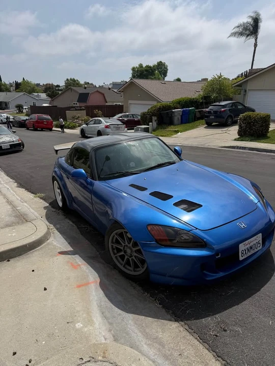 2002 Honda AP1 S2000 - Image 2 of 13