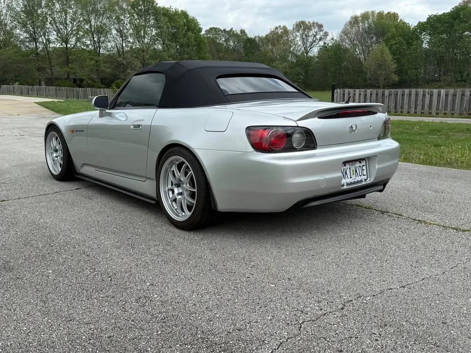 2002 Honda AP1 S2000 - Image 2 of 20