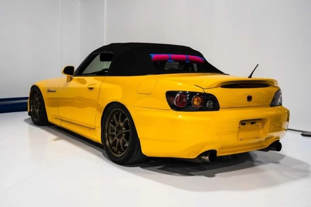 2002 Honda AP1 S2000 - Image 2 of 21