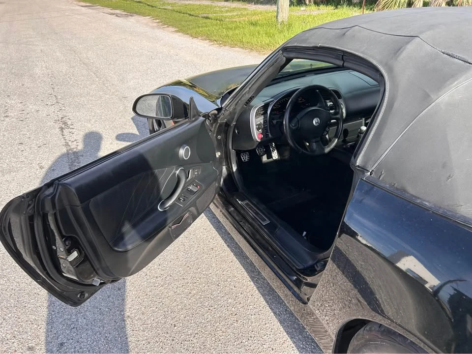 2002 Honda AP1 S2000 - Image 2 of 11