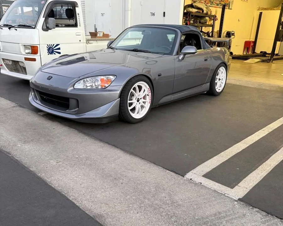 2002 Honda AP1 S2000 - Image 2 of 9