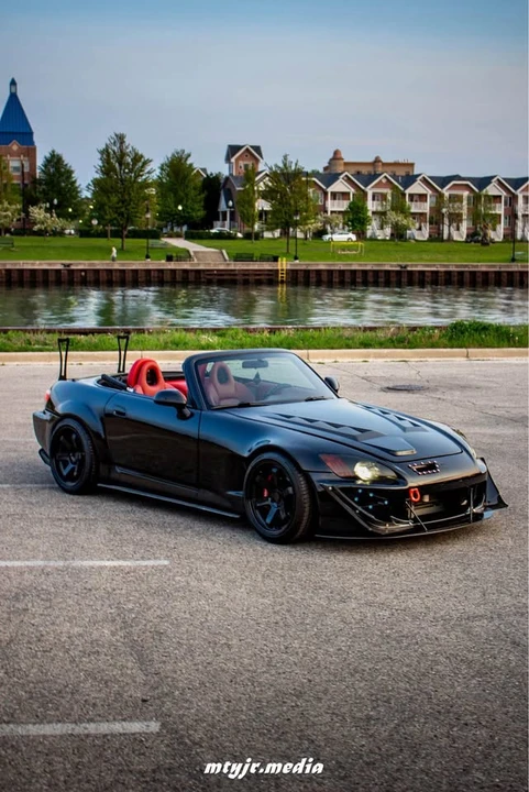 2002 Honda AP1 S2000 - Image 2 of 13