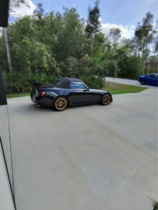 2002 Honda AP1 S2000 - Image 2 of 10