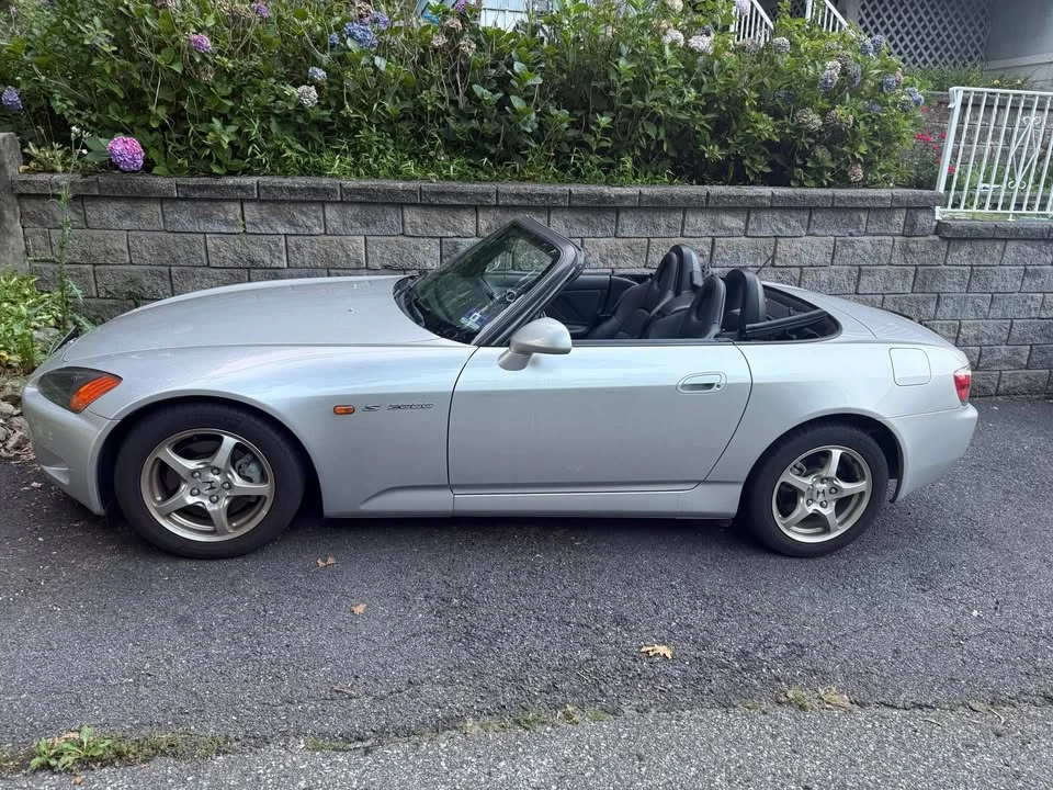 2002 Honda AP1 S2000 - Image 2 of 14