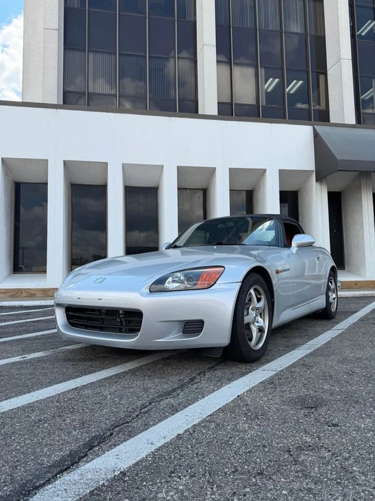 2002 Honda AP1 S2000 - Image 2 of 11