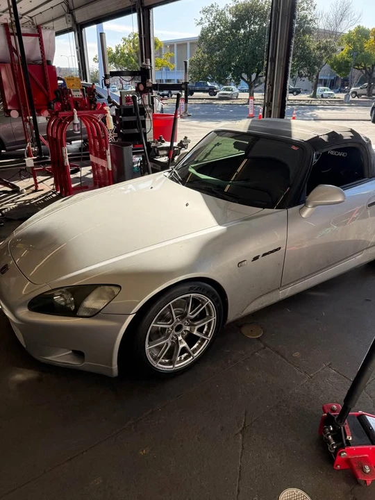 2002 Honda AP1 S2000 - Image 2 of 3