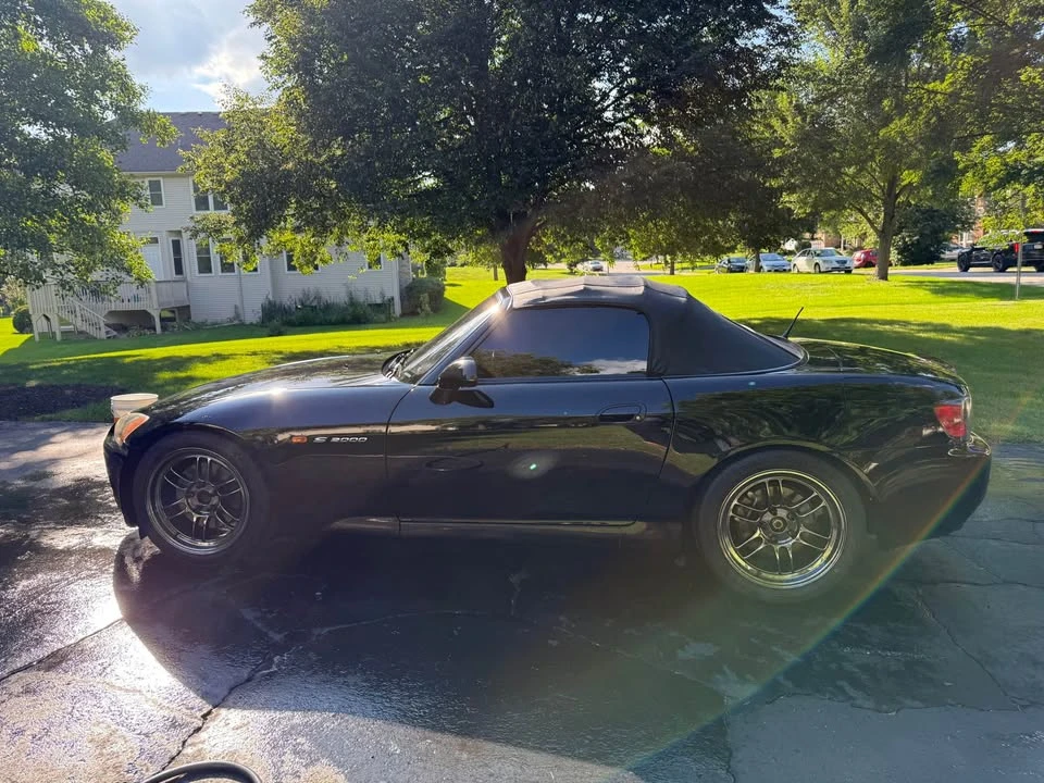 2002 Honda AP1 S2000 - Image 2 of 10