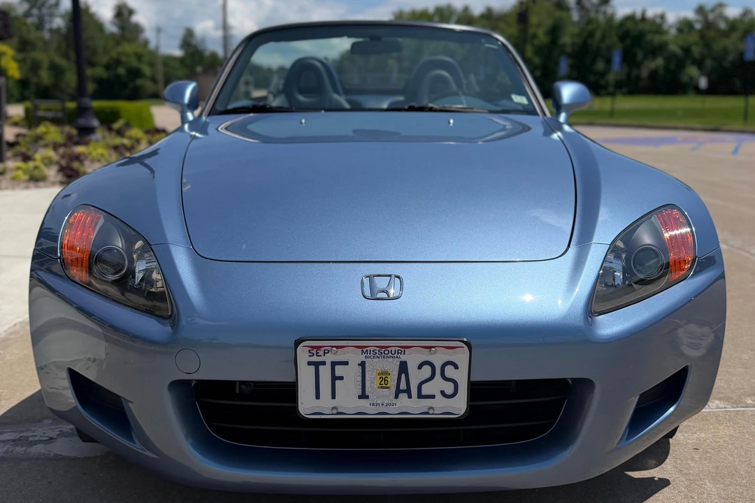 2002 Honda AP1 S2000 - Image 2 of 31