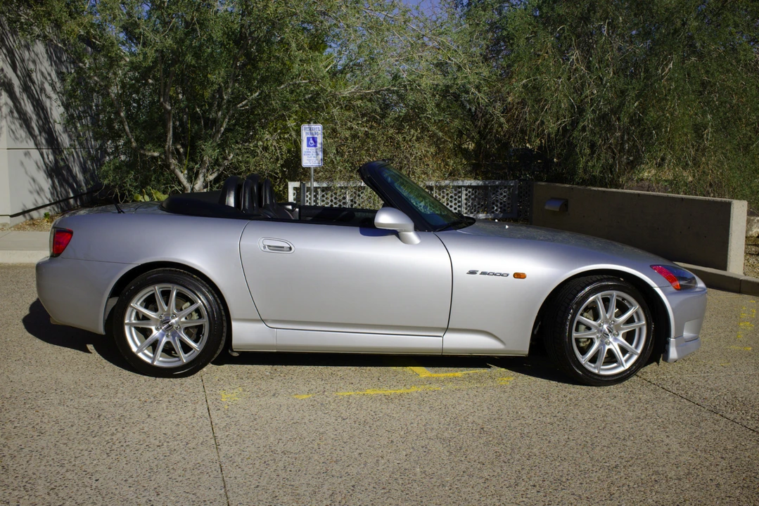 2002 Honda AP1 S2000 - Image 2 of 31