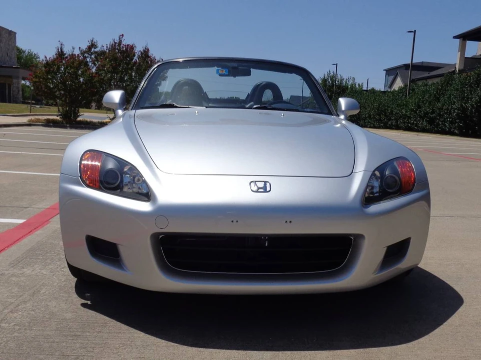 2002 Honda AP1 S2000 - Image 2 of 24