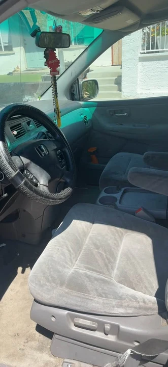 2002 Honda AP1 S2000 - Image 2 of 4