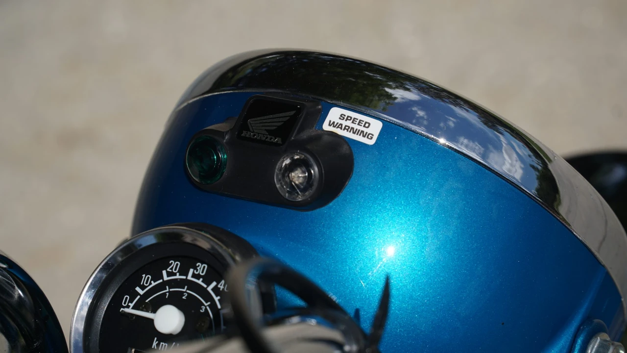 2002 Honda Motorcycles - Image 23 of 31