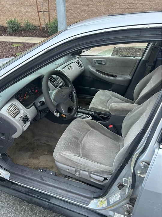2002 Honda Accord 6th Gen - Image 4 of 7