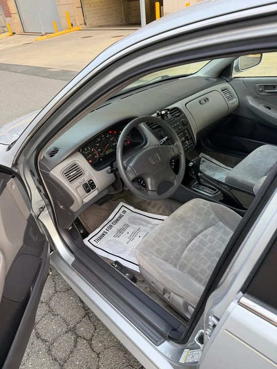 2002 Honda Accord 6th Gen - Image 5 of 10