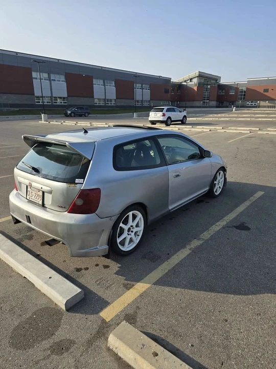 2002 Honda Civic 7th Gen - Image 3 of 10