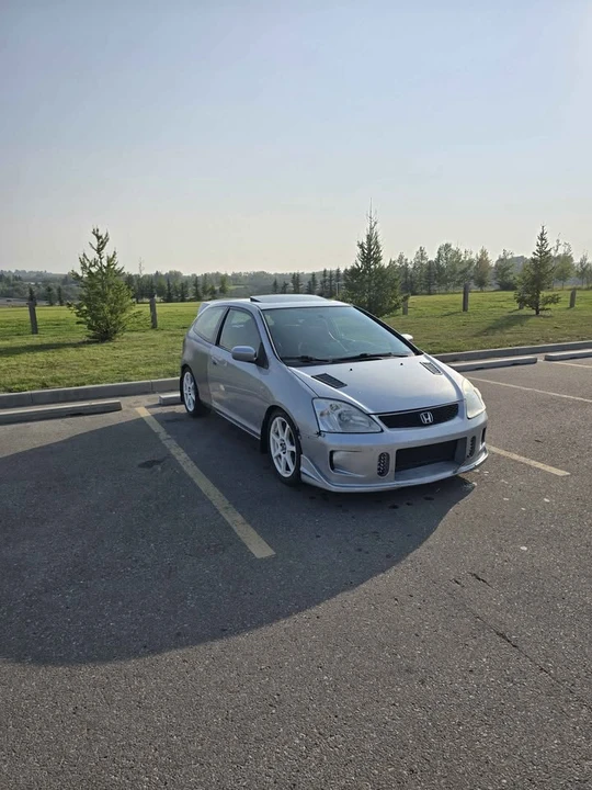 2002 Honda Civic 7th Gen - Image 2 of 10