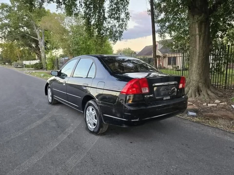 2002 Honda Civic 7th Gen - Image 2 of 7