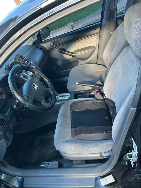 2002 Honda Civic 7th Gen - Image 11 of 13
