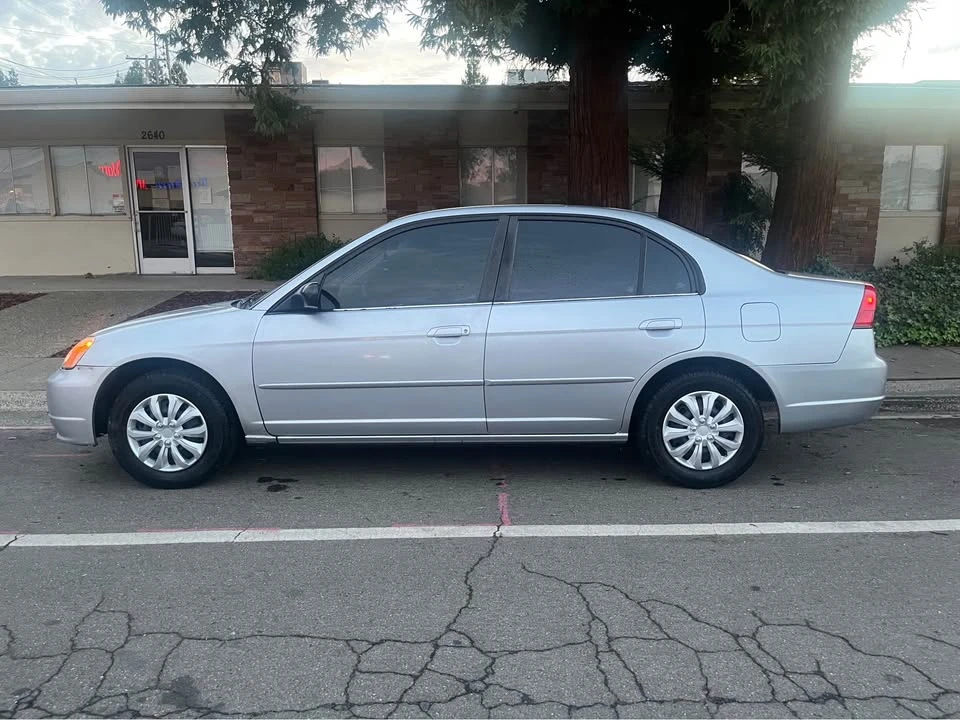 2002 Honda Civic 7th Gen - Image 5 of 12