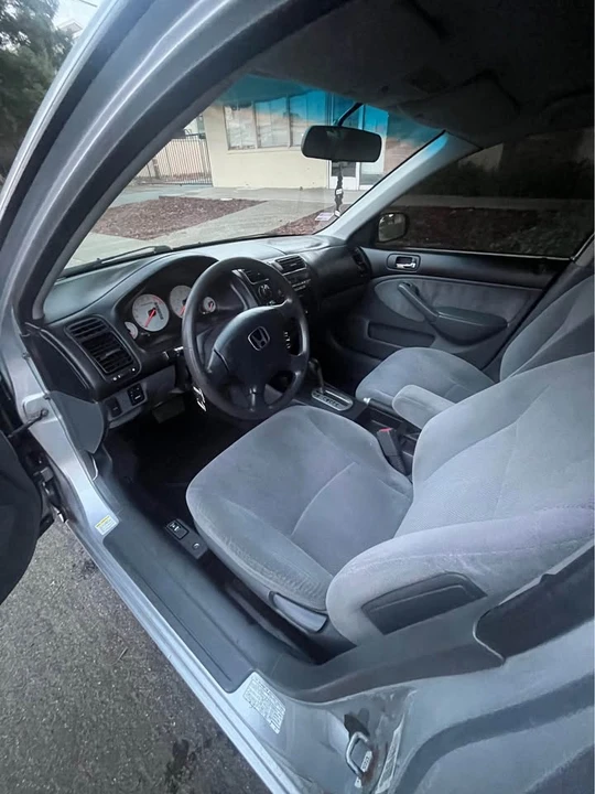 2002 Honda Civic 7th Gen - Image 9 of 12