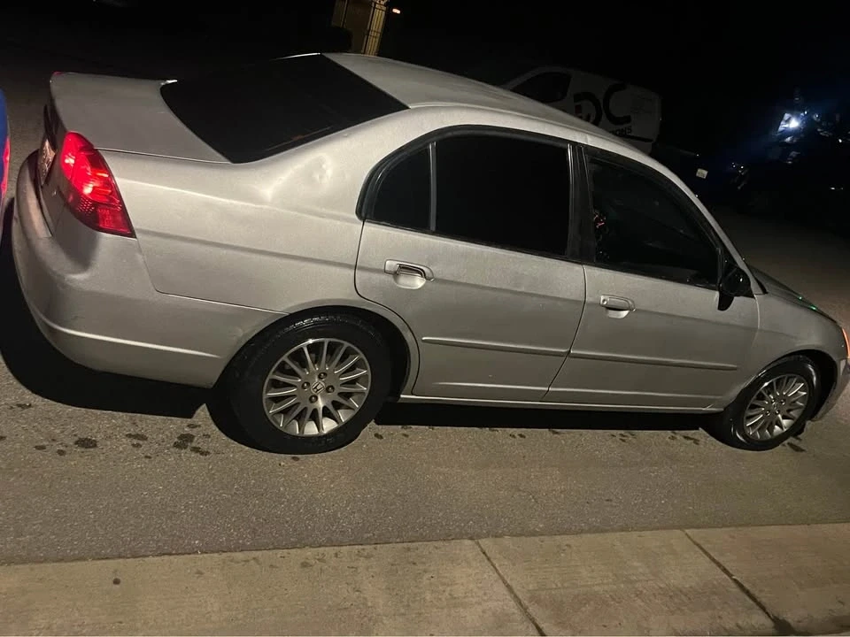 2002 Honda Civic 7th Gen - Image 2 of 9