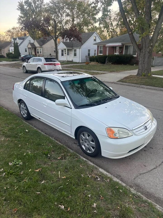 2002 Honda Civic 7th Gen - Image 2 of 4