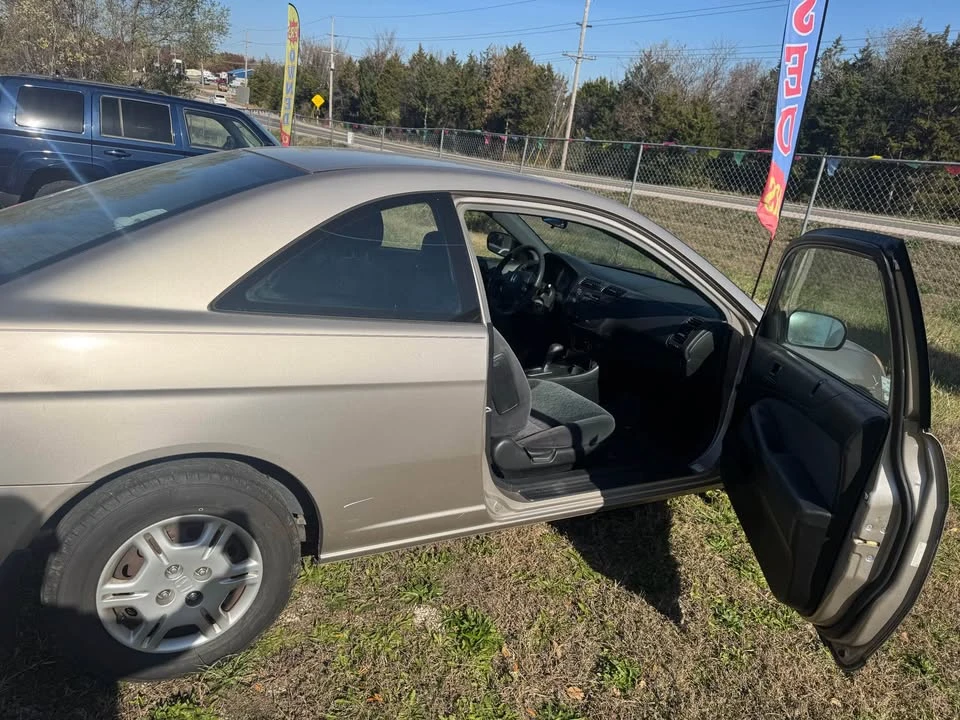 2002 Honda Civic 7th Gen - Image 8 of 15