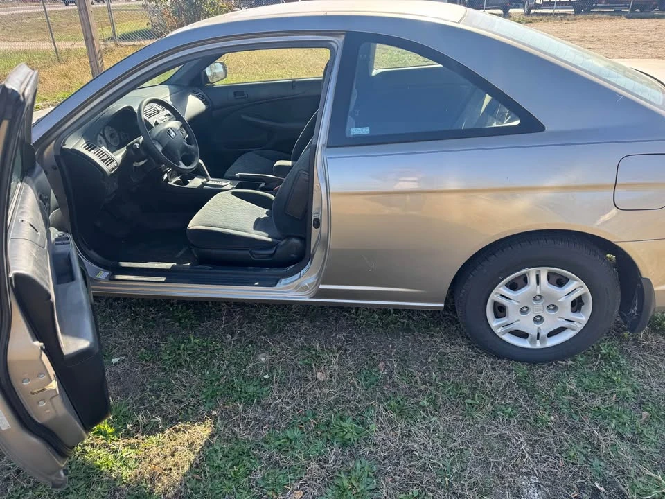2002 Honda Civic 7th Gen - Image 7 of 15