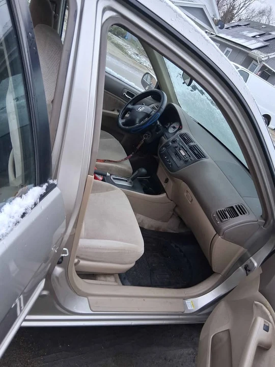 2002 Honda Civic 7th Gen - Image 9 of 12
