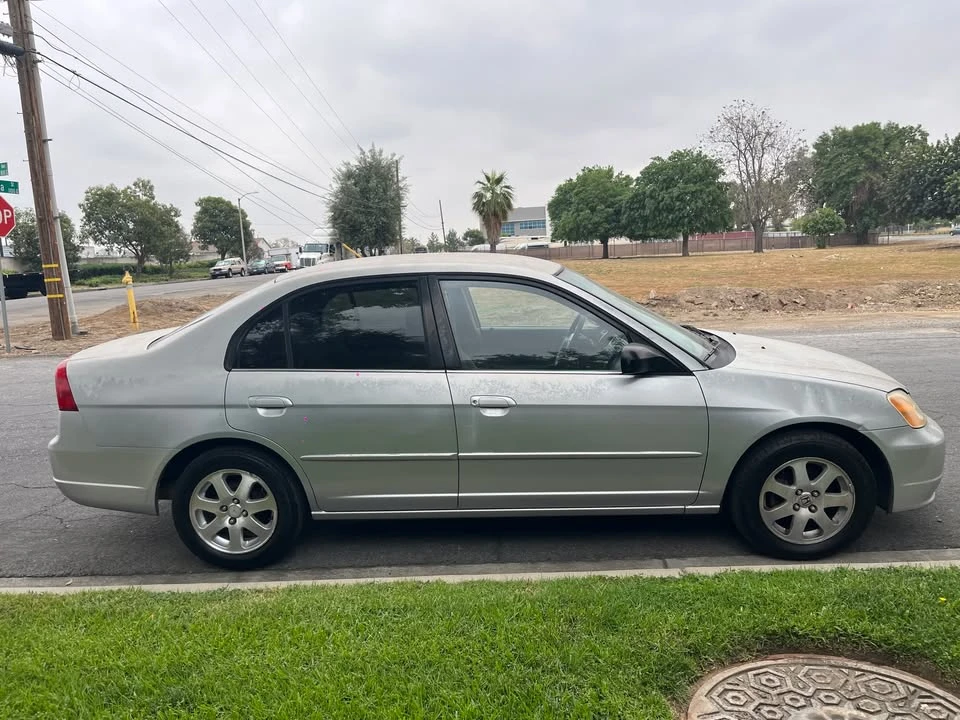 2002 Honda Civic 7th Gen - Image 2 of 7