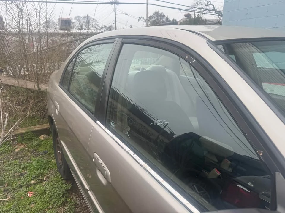 2002 Honda Civic 7th Gen - Image 3 of 8