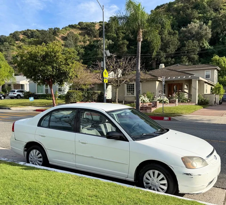 2002 Honda Civic 7th Gen - Image 2 of 15