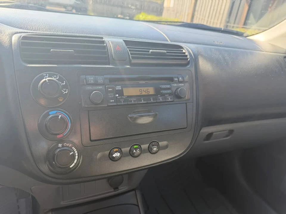 2002 Honda Civic 7th Gen - Image 11 of 18