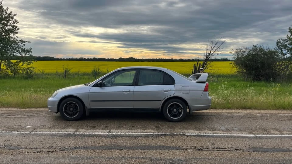 2002 Honda Civic 7th Gen - Image 2 of 6