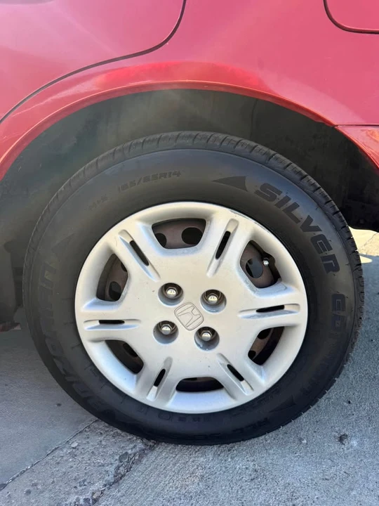 2002 Honda Civic 7th Gen - Image 7 of 12