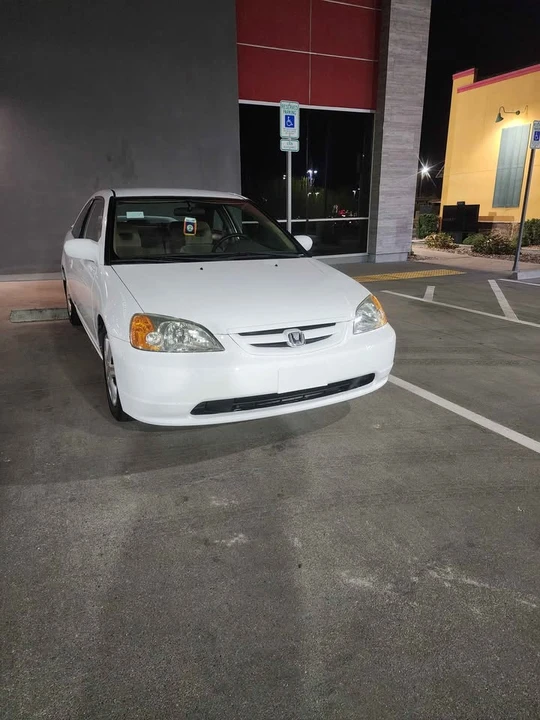 2002 Honda Civic 7th Gen - Image 2 of 8