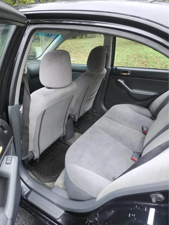 2002 Honda Civic 7th Gen - Image 2 of 5