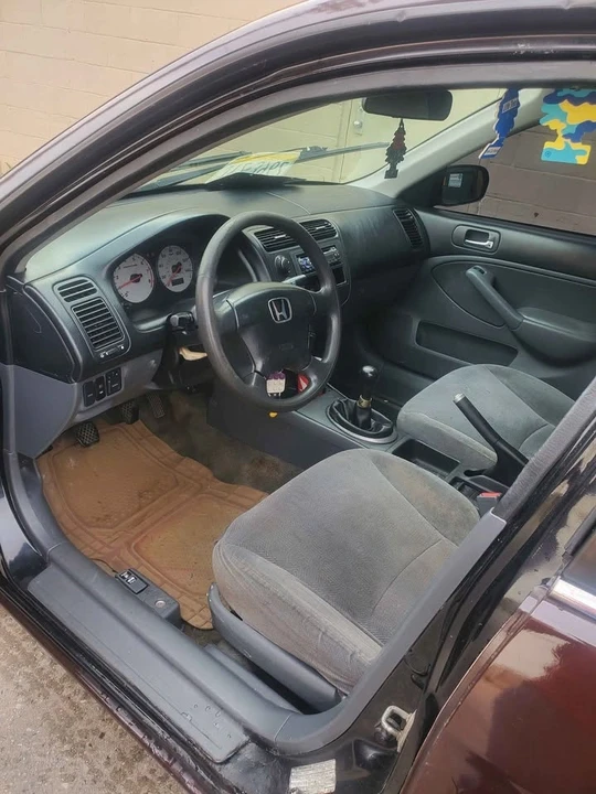 2002 Honda Civic 7th Gen - Image 2 of 9