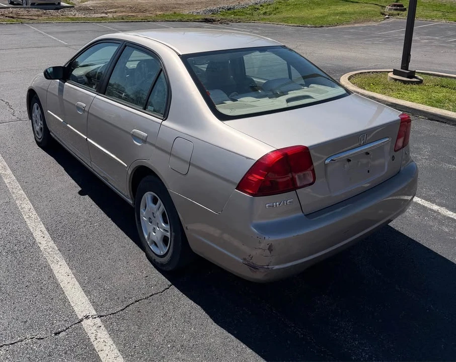 2002 Honda Civic 7th Gen - Image 2 of 4