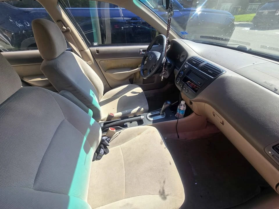 2002 Honda Civic 7th Gen - Image 8 of 15