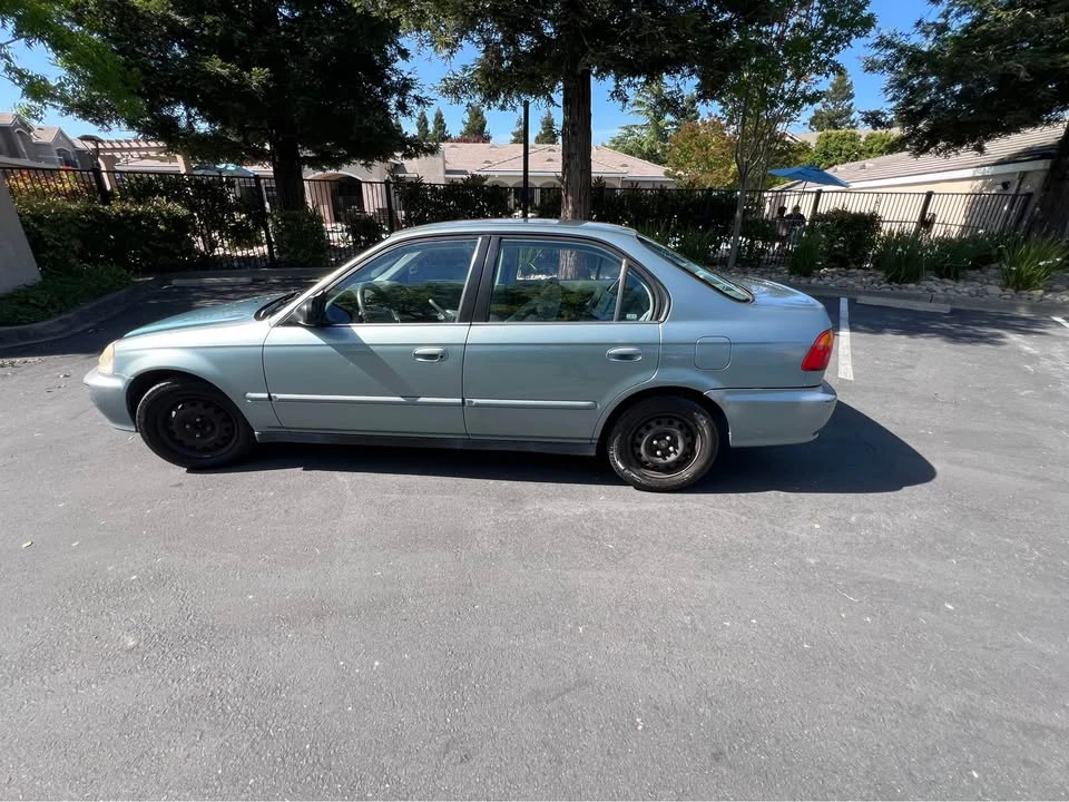 2002 Honda Civic 7th Gen - Image 3 of 11