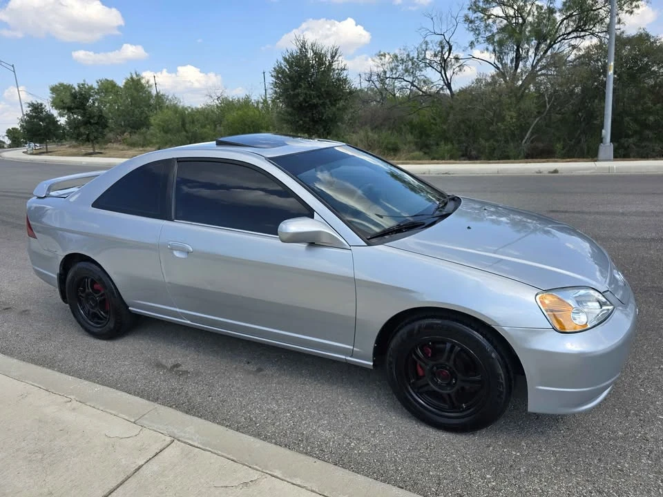 2002 Honda Civic 7th Gen - Image 2 of 8