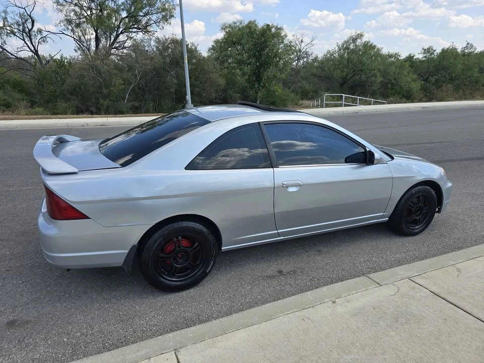 2002 Honda Civic 7th Gen - Image 3 of 8